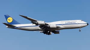 Photo of D-ABYT - Boeing 747-830 operated by Lufthansa