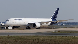 Photo of D-ABPM - Boeing 787-9 Dreamliner operated by Lufthansa