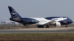 Photo of D-ABYN - Boeing 747-830 operated by Lufthansa