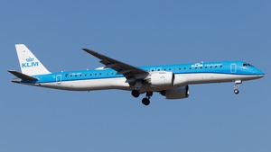 Photo of PH-NXY - Embraer ERJ-195-E2 operated by KLM Cityhopper