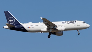 Photo of D-AIQU - Airbus A320-211 operated by Lufthansa