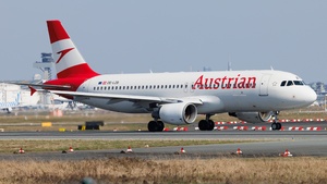 Photo of OE-LZB - Airbus A320-214 operated by Austrian Airlines