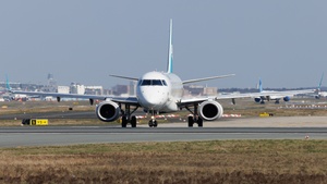 Photo of I-JENF - Embraer ERJ-190LR operated by Air Dolomiti