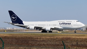 Photo of D-ABVU - Boeing 747-430 operated by Lufthansa