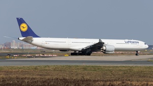Photo of D-AIHY - Airbus A340-642 operated by Lufthansa