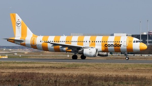 Photo of D-ATCH - Airbus A320-212 operated by Condor