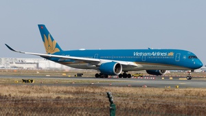 Photo of VN-A896 - Airbus A350-941 operated by Vietnam Airlines