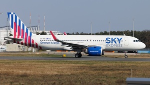 Photo of SX-NIG - Airbus A320-251N operated by Sky Express