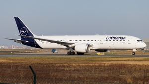 Photo of D-ABPM - Boeing 787-9 Dreamliner operated by Lufthansa