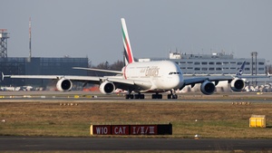 Photo of A6-EOO - Airbus A380-861 operated by Emirates