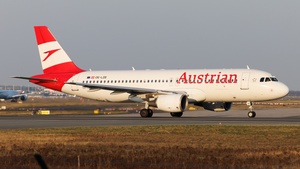 Photo of OE-LZB - Airbus A320-214 operated by Austrian Airlines