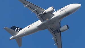 Photo of D-AIBI - Airbus A319-112 operated by Lufthansa