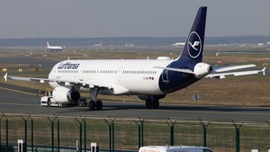 Photo of D-AISH - Airbus A321-231 operated by Lufthansa