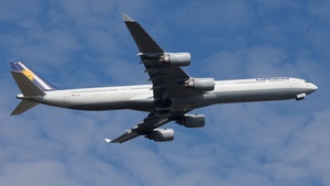 Photo of D-AIHY - Airbus A340-642 operated by Lufthansa
