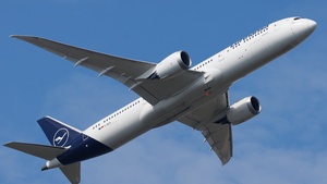 Photo of D-ABPA - Boeing 787-9 Dreamliner operated by Lufthansa