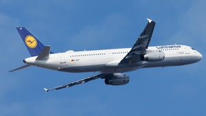 Photo of D-AIRT - Airbus A321-131 operated by Lufthansa