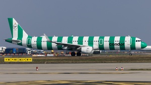 Photo of D-ATCB - Airbus A321-211 operated by Condor