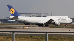 Photo of D-ABYS - Boeing 747-830 operated by Lufthansa