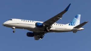 Photo of N773YX - Embraer ERJ-175LR operated by United Express (opb Republic Airways)