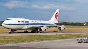 Photo of B-2472 - Boeing 747-4J6 operated by Air China