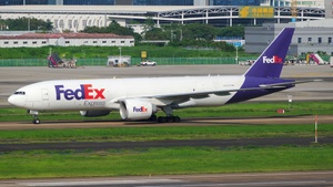 Photo of N868FD - Boeing 777-FS2 operated by FedEx