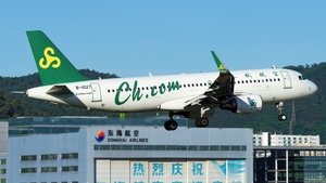 Photo of B-1027 - Airbus A320-214 operated by Spring Airlines