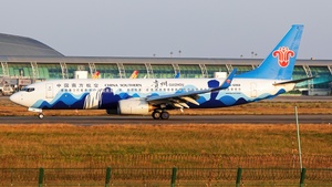 Photo of B-6068 - Boeing 737-81B operated by China Southern Airlines