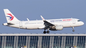 Photo of B-1611 - Airbus A320-214 operated by China Eastern Airlines