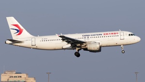 Photo of B-2410 - Airbus A320-214 operated by China Eastern Airlines