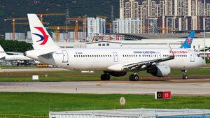 Photo of B-8648 - Airbus A321-211 operated by China Eastern Airlines