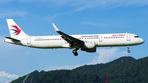 Photo of B-8568 - Airbus A321-211 operated by China Eastern Airlines