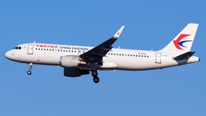 Photo of B-8392 - Airbus A320-214 operated by China Eastern Airlines