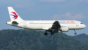 Photo of B-2411 - Airbus A320-214 operated by China Eastern Airlines