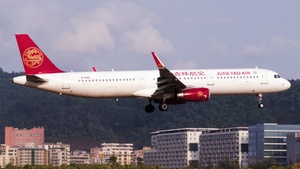 Photo of B-8315 - Airbus A321-231 operated by Juneyao Air
