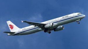 Photo of B-6942 - Airbus A321-232 operated by Air China