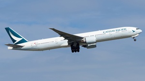 Photo of B-KQW - Boeing 777-367(ER) operated by Cathay Pacific Airways