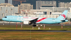 Photo of B-32H1 - Airbus A321-251NX operated by Loong Air