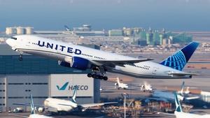 Photo of N27015 - Boeing 777-224(ER) operated by United Airlines