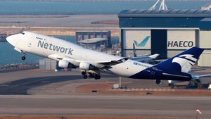 Photo with serial 25700 - Boeing 747-4H6(BDSF)