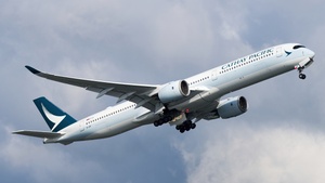 Photo of B-LXK - Airbus A350-1041 operated by Cathay Pacific Airways