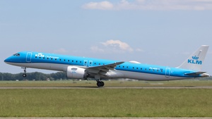 Photo of PH-NXN - Embraer ERJ-195-E2 operated by KLM Cityhopper