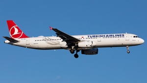 Photo of TC-JRV - Airbus A321-231 operated by Turkish Airlines