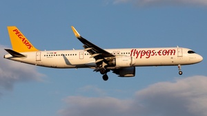 Photo of TC-RBM - Airbus A321-251NX operated by Pegasus Airlines