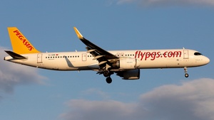 Photo of TC-RBM - Airbus A321-251NX operated by Pegasus Airlines