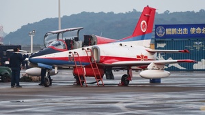 Photo of 04 - Hongdu JL-8 operated by Chinese Air Force