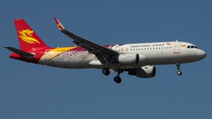 Photo of B-9962 - Airbus A320-214 operated by Capital Airlines