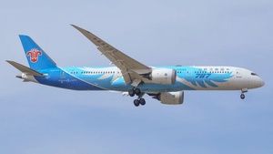 Photo of B-1242 - Boeing 787-9 Dreamliner operated by China Southern Airlines