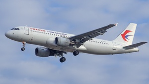 Photo of B-2412 - Airbus A320-214 operated by China Eastern Airlines