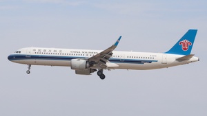 Photo of B-327G - Airbus A321-253NX operated by China Southern Airlines
