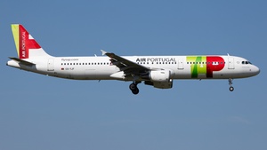 Photo of CS-TJF - Airbus A321-211 operated by TAP Air Portugal